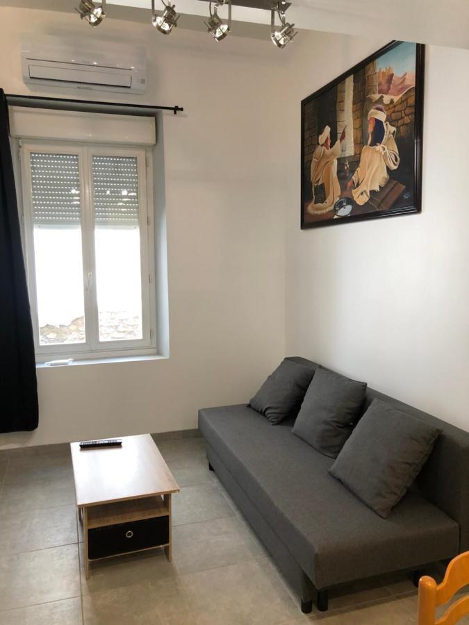 Appartement En Centre Ville Ιέρ Εξωτερικό φωτογραφία