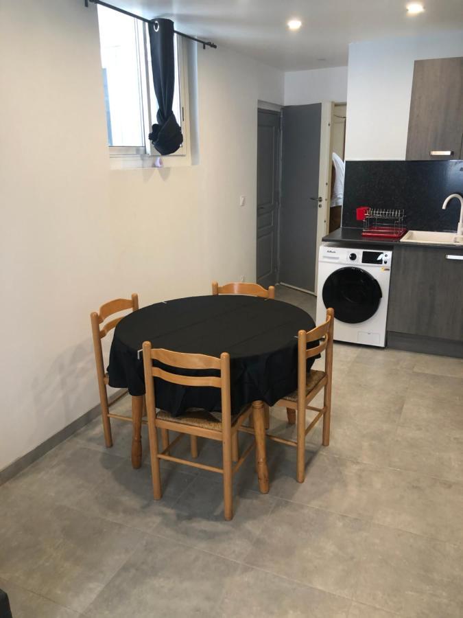 Appartement En Centre Ville Ιέρ Εξωτερικό φωτογραφία
