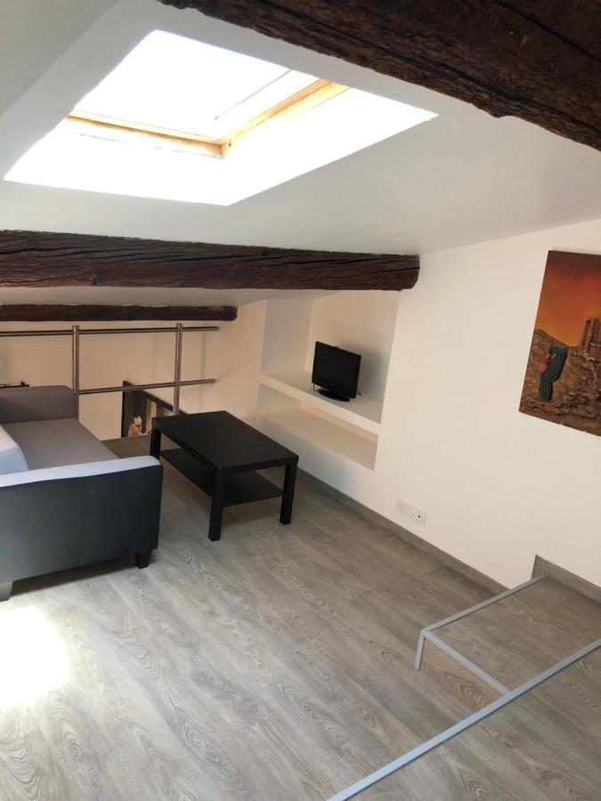 Appartement En Centre Ville Ιέρ Εξωτερικό φωτογραφία